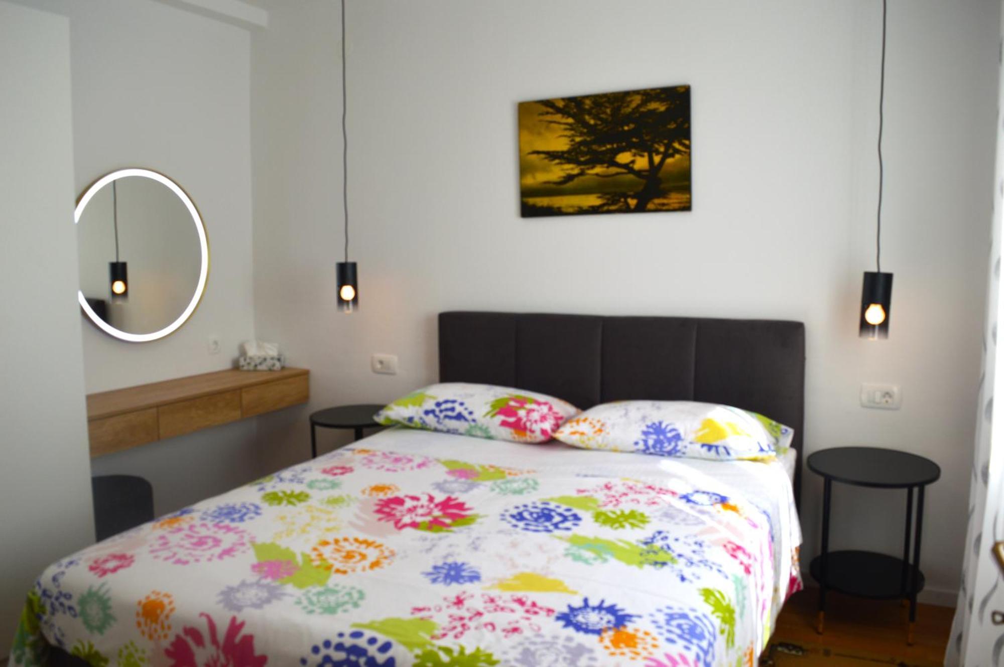 Rooms & Apartments Kvasic 크르크 외부 사진