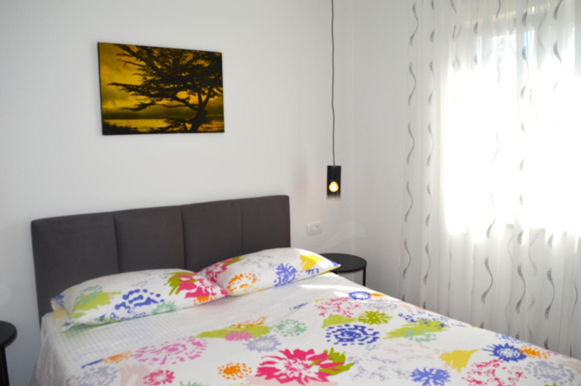 Rooms & Apartments Kvasic 크르크 외부 사진